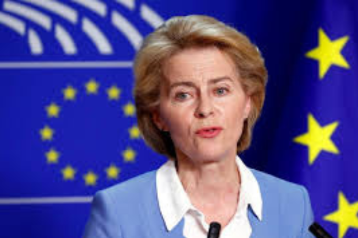 المفوضية الأوروبية ستحول 6 مليارات يورو من عائدات الأصول الروسية إلى كييف 