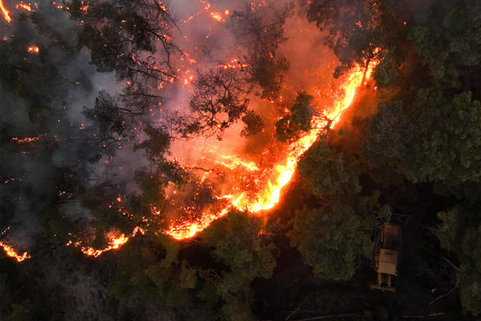 الأمطار الغزيرة المتفرقة في سوريا  تساهم في إخماد حرائق اللاذقية 