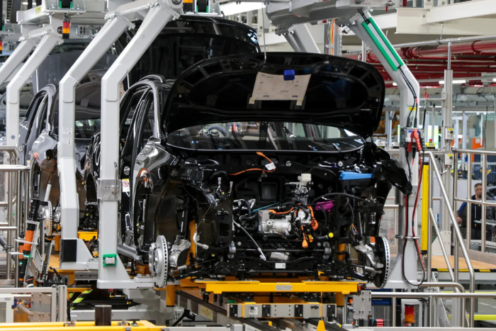 ثلثا الشركات الصناعية في ألمانيا تفكر في نقل الإنتاج إلى الخارج