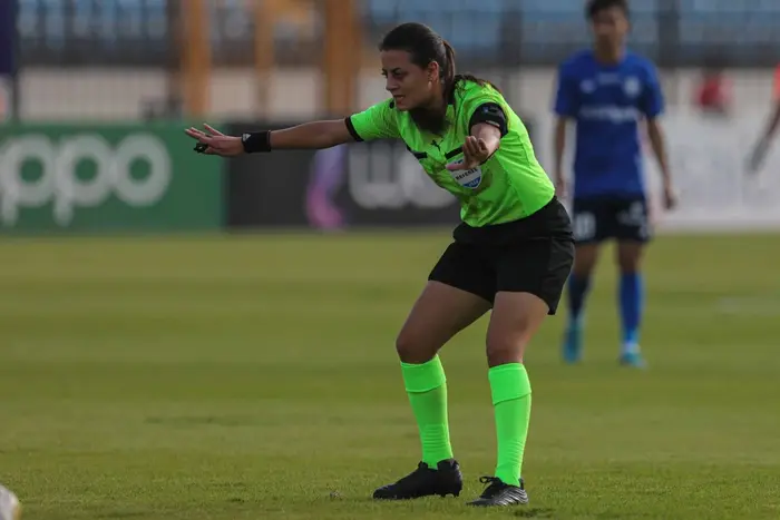 الفيفا يرشح مصرية لجائزة عالمية