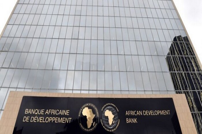 البنك الإفريقي للتنميسة يصدر توقعاته حول الاقتصادي المغربي لسنة 2025 البنك الإفريقي للتنميسة يصدر توقعاته حول الاقتصادي المغربي لسنة 2025