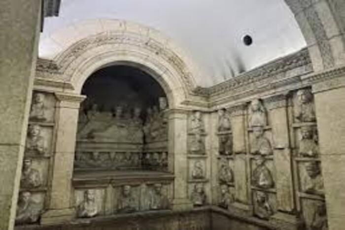 سرقة تماثيل تعود للعصر الروماني من المتحف الوطني بدمشق