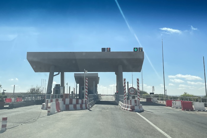 شركة الطرق السيارة تسهل التنقل بتطبيق جواز للهواتف المحمولة