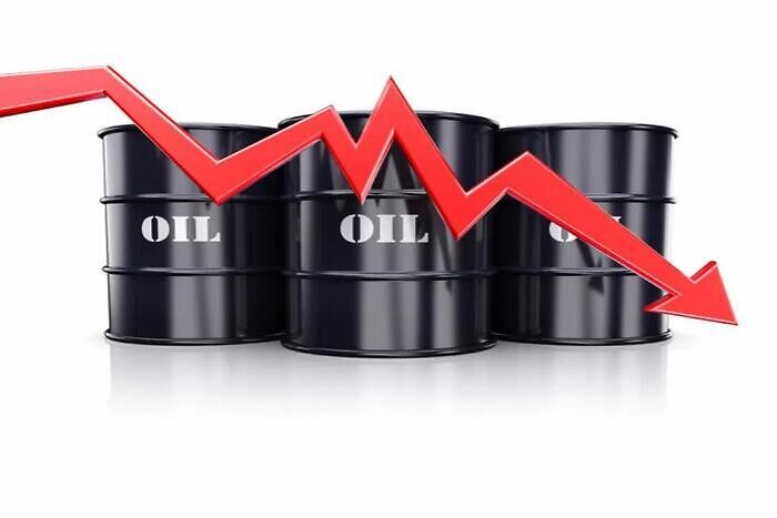 أسعار النفط تتراجع وسط مخاوف من تأثير الرسوم الجمركية الأمريكية