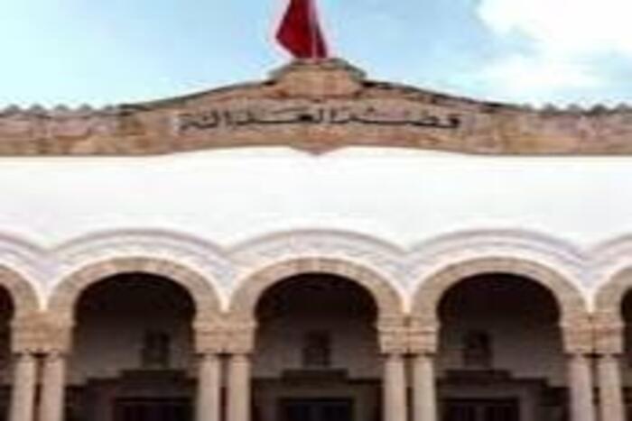 أحكام بالسجن بحق وزير أسبق بتونس ومسؤولين في قضية فساد البنك الفرنسي التونسي أحكام بالسجن بحق وزير أسبق بتونس ومسؤولين في قضية فساد البنك الفرنسي التونسي