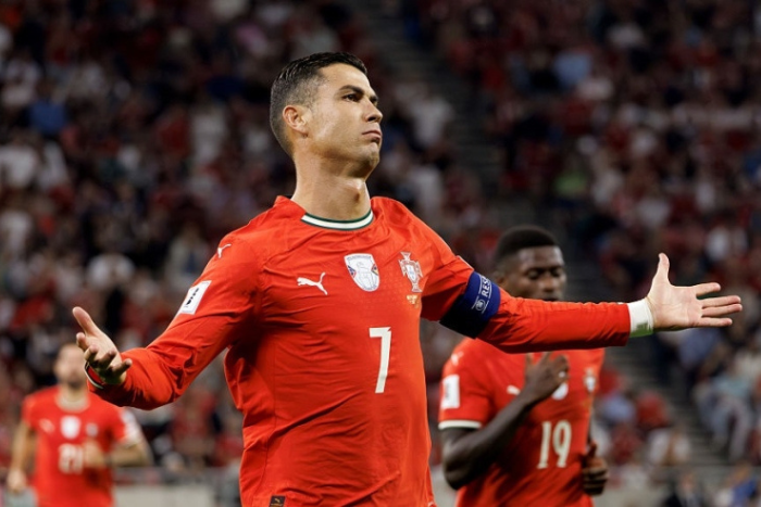 رونالدو يتقدم بطلب غريب لجماهير إيرلندا