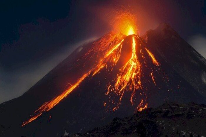 سحب بركان جبل هايلي جوبي  تصل  لسماء الجزيرة العربية 