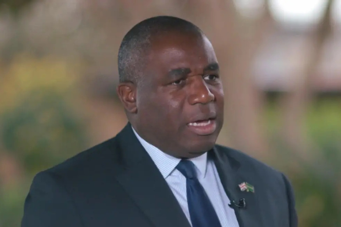 وزير العدل البريطاني يعلن عن الإفراج عن سجناء بالخطأ