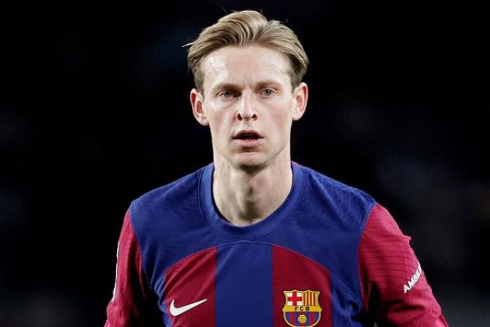 بشرط جزائي خيالي برشلونة يجدد عقد لاعبه الهولندي 