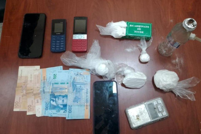 توقيف 3 أشخاص متورطين في قضية تتعلق بحيازة وترويج المخدرات الصلبة بفاس توقيف 3 أشخاص متورطين في قضية تتعلق بحيازة وترويج المخدرات الصلبة بفاس
