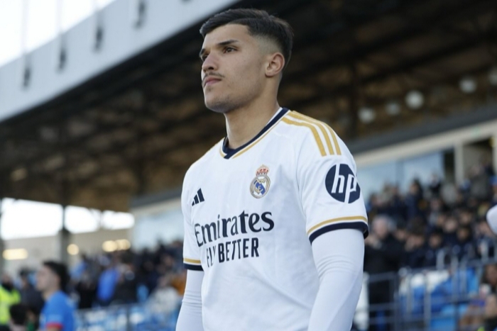 اللاعب المغربي يوسف لخديم يتدرب مع الفريق الأول لريال مدريد