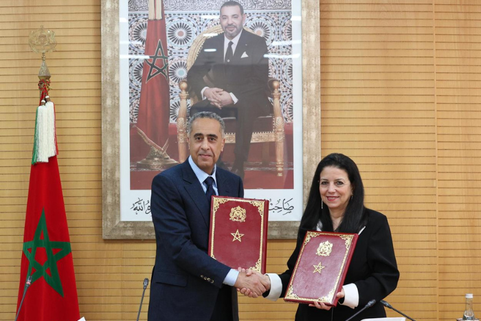 توقيع اتفاقية إطار بشأن الشراكة والتعاون من أجل تطوير الحكومة الإلكترونية وتعميم استخدام ميزات الهوية الرقمية توقيع اتفاقية إطار بشأن الشراكة والتعاون من أجل تطوير الحكومة الإلكترونية وتعميم استخدام ميزات الهوية الرقمية