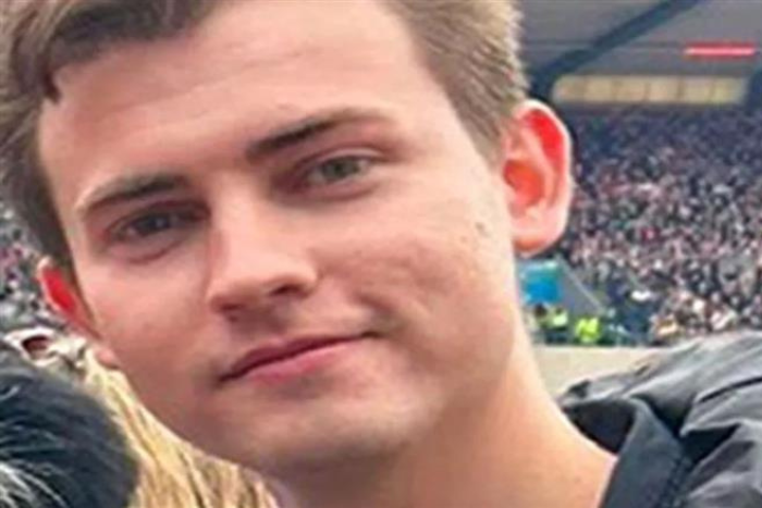 طالب جامعي اسكتلندي ينتحر بعد خطأ إداري يحرمه من التخرج