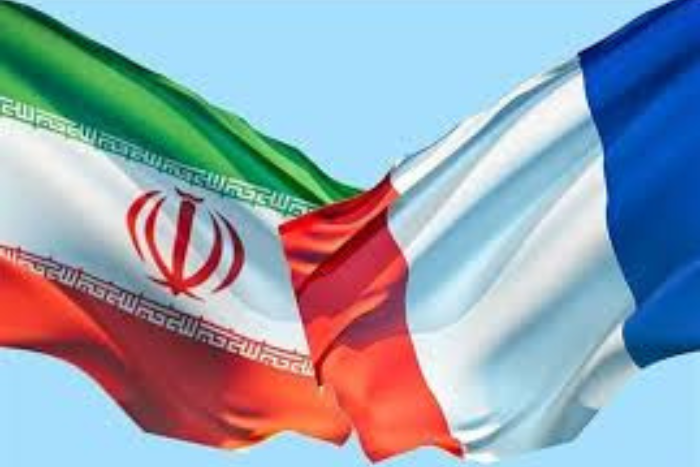 باريس تطالب بالإفراج الفوري عن فرنسييْن معتقلين في إيران وتندد باتهامات غير مبررة