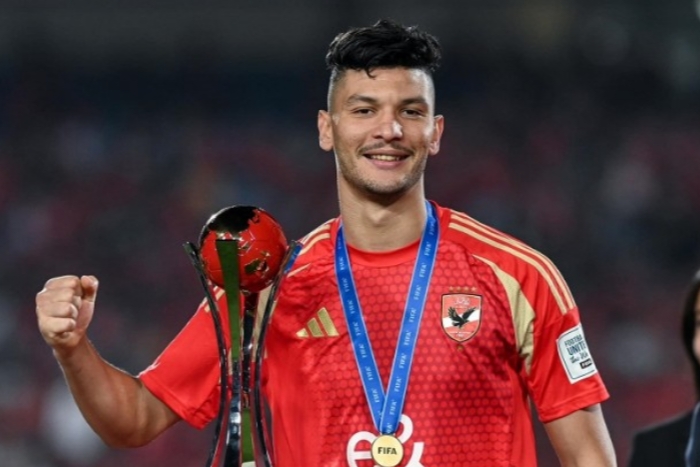 الأهلي المصري يرغب في التخلي من أشرف داري بالبحث عن عرض سعودي الأهلي المصري يرغب في التخلي من أشرف داري بالبحث عن عرض سعودي