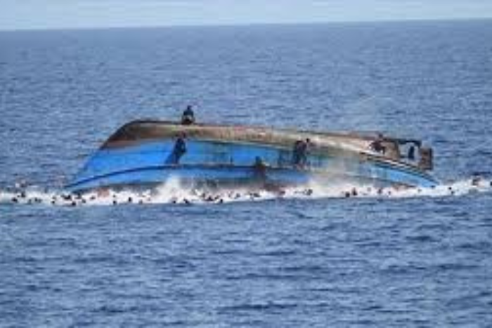 مصرع 29 شخصا في غرق قارب بولاية النيجر شمال نيجيريا مصرع 29 شخصا في غرق قارب بولاية النيجر شمال نيجيريا