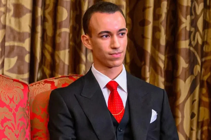ولي العهد الأمير مولاي الحسن يشرف على تدشين ملعب الأمير مولاي عبد الله بعد إعادة تشييده ولي العهد الأمير مولاي الحسن يشرف على تدشين ملعب الأمير مولاي عبد الله بعد إعادة تشييده