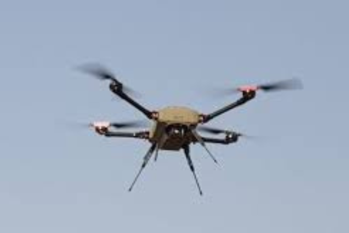 تعليق حركة الطيران في مطار بروكسل بعد رصد طائرة مسيّرة مشبوهة