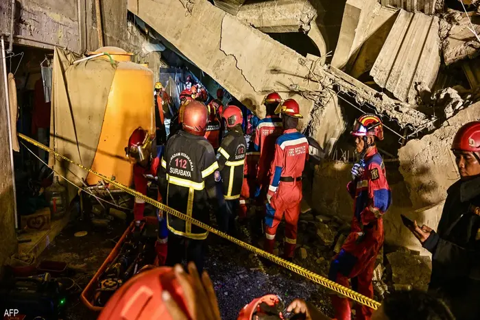 ضحايا انهيار مدرسة بإندونيسيا يرتفع ل 54 قتيلا