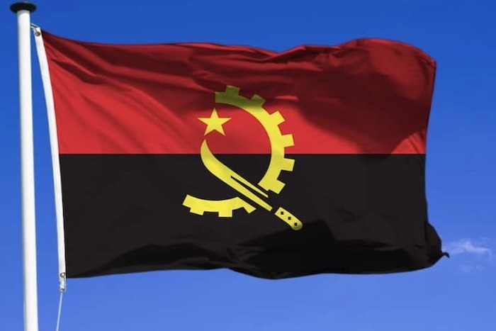 أنغولا تكرم المرحوم الحسن الثاني تقديرا لدعمه إياها من أجل الاستقلال