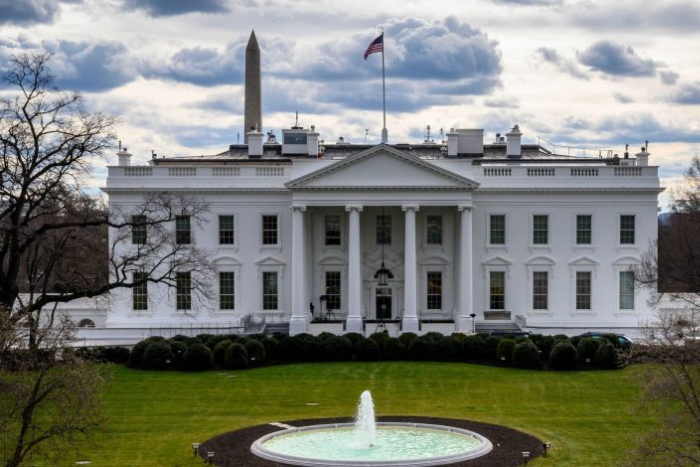 البيت الأبيض يتراجع عن تصريحات ترامب بشأن تسريح موظفين بسبب الإغلاق الحكومي البيت الأبيض يتراجع عن تصريحات ترامب بشأن تسريح موظفين بسبب الإغلاق الحكومي