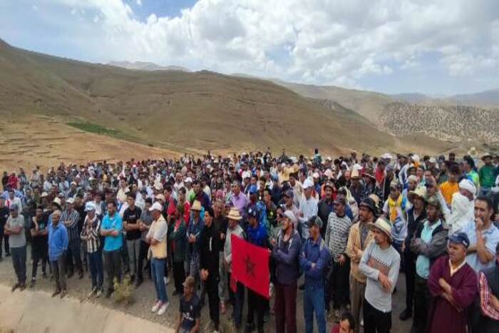 مسيرة أيت بوكماز تسائل حكومة الدولة الاجتماعية