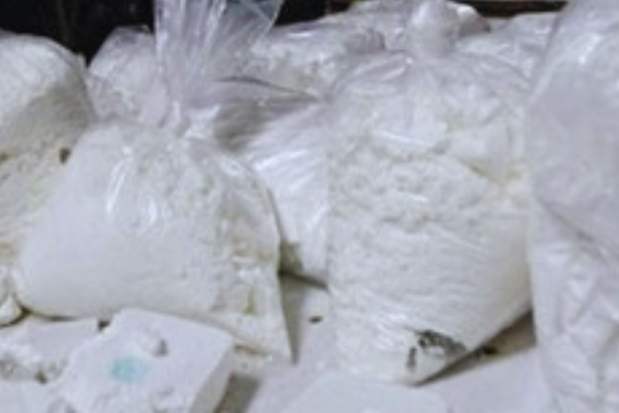 السلطات الأمنية البنمية توقف زورق سجب يحمل 13،5 من المخدرات