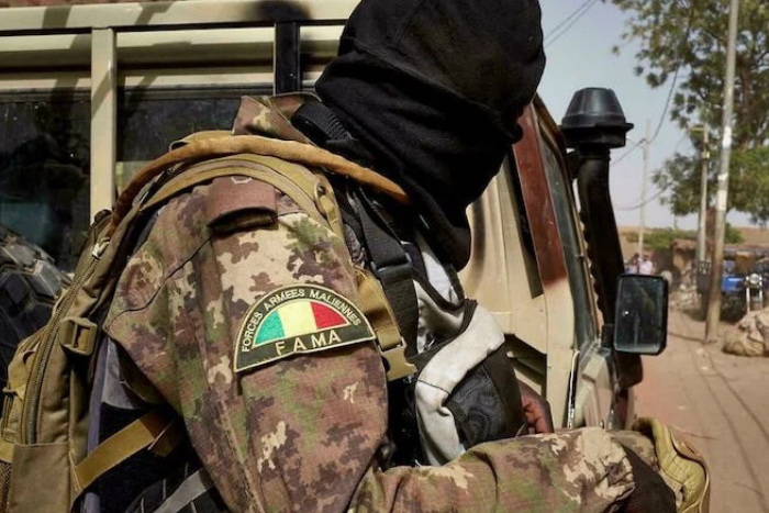 الجيش المالي يعلن مقتل قيادي بارز في جماعة نصرة الإسلام خلال عملية شمال البلاد الجيش المالي يعلن مقتل قيادي بارز في جماعة نصرة الإسلام خلال عملية شمال البلاد