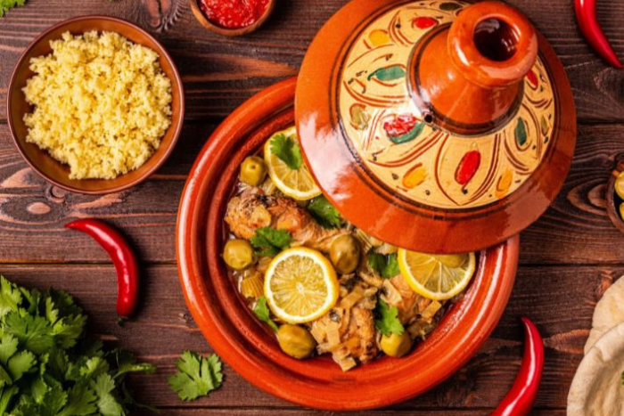 المطبخ المغربي يتألق في القرية الدولية لفنون الطهي بباريس