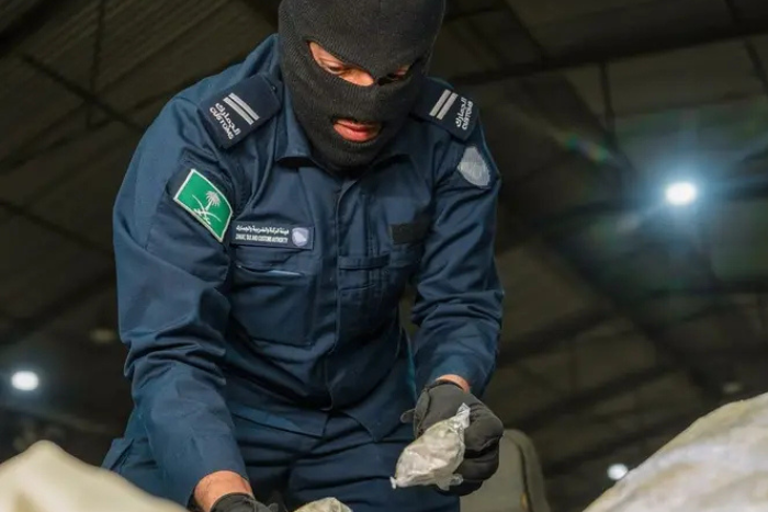 المنافذ الجمركية بالسعودية  تسجل حالات ضبط للممنوعات