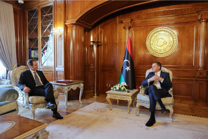 وزير الدولة البريطاني يزور طرابلس ويبحث مع المسؤولين الليبيين مستجدات المسار السياسي وزير الدولة البريطاني يزور طرابلس ويبحث مع المسؤولين الليبيين مستجدات المسار السياسي