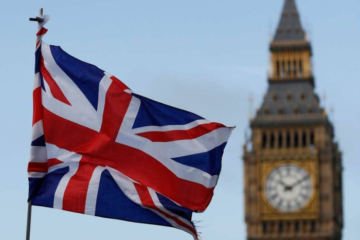 بريطانيا تسجل أطول فترة توقف لعبور المهاجرين عبر المانش منذ سبع سنوات