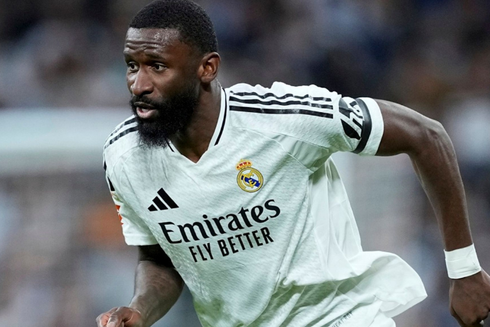 ريال مدريد يحسم موقفه الدفاعي روديغر باق وألابا بين رغبة النادي وإصرار اللاعب