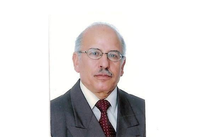 الناقد حميد لحمداني يتسلم جائزة العويس للدراسات الأدبية في دورة احتفت بالمبدعين العرب