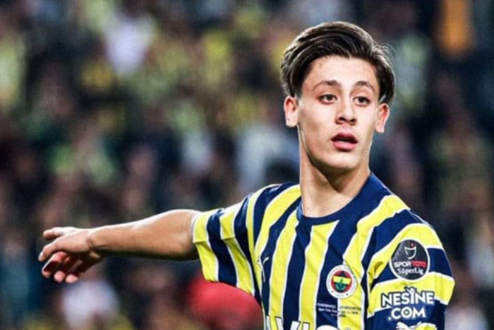 غوارديولا مفتون بأردا غولر ومانشستر سيتي يستعد لعرض ضخم رغم تمسك ريال مدريد