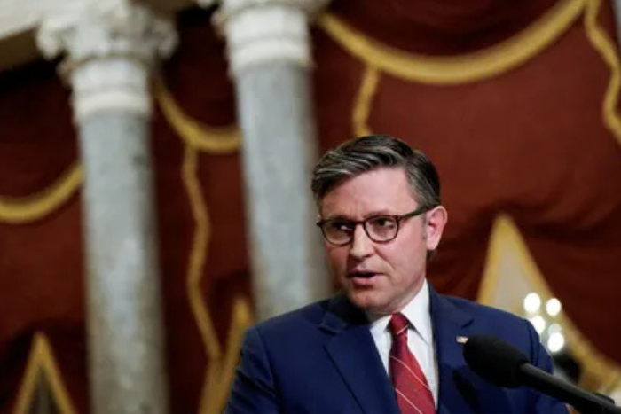 جونسون التصويت على ملفات إبستين سينهي الاتهامات الموجهة لترامب