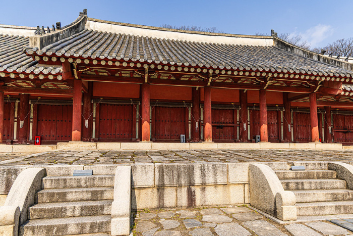 اليونسكو تحث كوريا على اتخاذ موقف صارم بشأن ناطحات السحاب قرب ضريح جونغميو