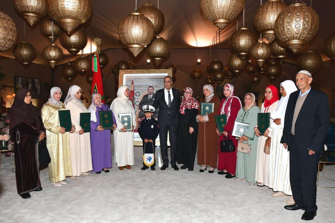 المديرية العامة للأمن الوطني تكرم أسر شهداء الواجب بمبادرات اجتماعية وإنسانية