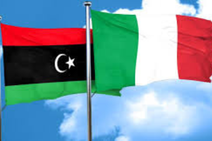 ليبيا وإيطاليا تعززان التعاون العسكري بزيارة رسمية إلى قاعدة سردينيا