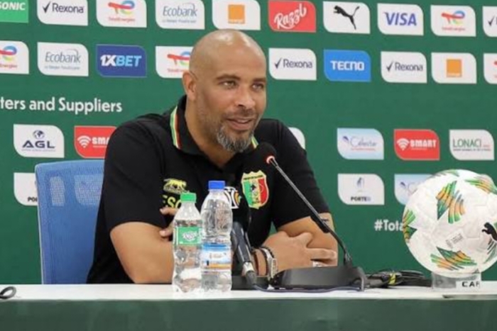 مدرب نيجيريا يتهم منتخب الكونغو الديمقراطية باستخدام السحر الأسود في ركلات الترجيح