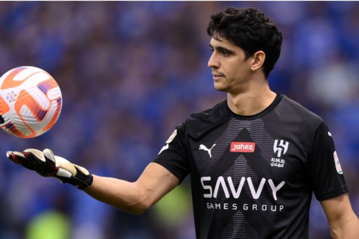 بونو يهدي تعادلا ثمينا لفريقه الهلال السعودي أمام الريال في كأس العالم للأندية