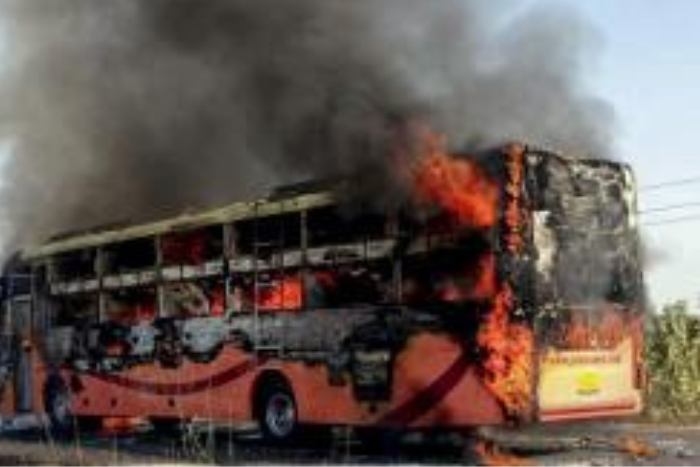 مأساة على الطريق 15 قتيلا في انقلاب حافلة شمال شرق البرازيل مأساة على الطريق 15 قتيلا في انقلاب حافلة شمال شرق البرازيل