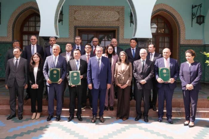 السيد أخنوش يترأس مراسم التوقيع على اتفاقية استثمارية مع المجموعة الصينية صنرايز
