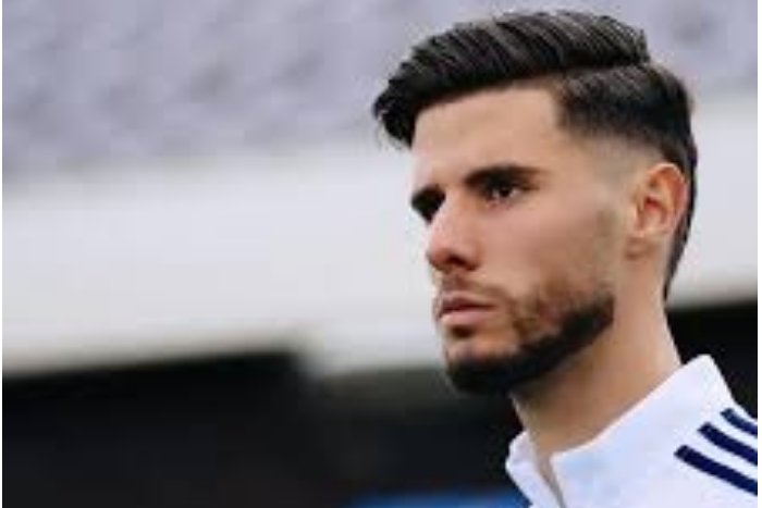 المغربي أنور العزوزي يعلن رحيله عن زفوله الهولندي للانتقال إلى نادي نمساوي عريق 