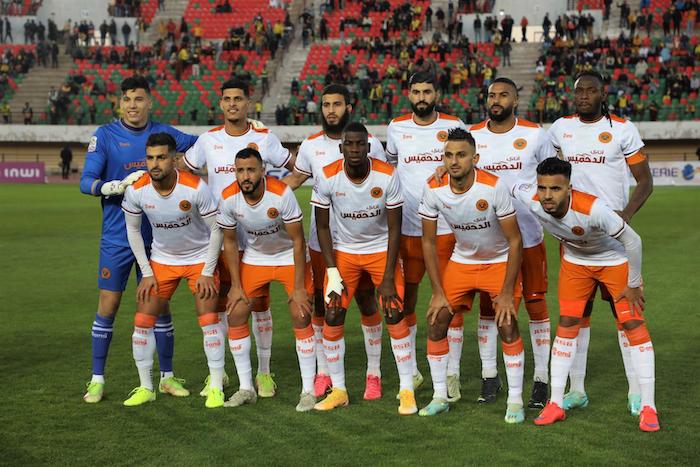 الكاف تنقل إياب نهائي كأس الكونفدرالية الإفريقية لكرة القدم إلى زنجبار