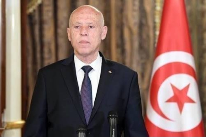 حكم قيس سعيد الاستبدادي والمتفرد بالسلطة يسبب أزمة سياسية عميقة بتونس