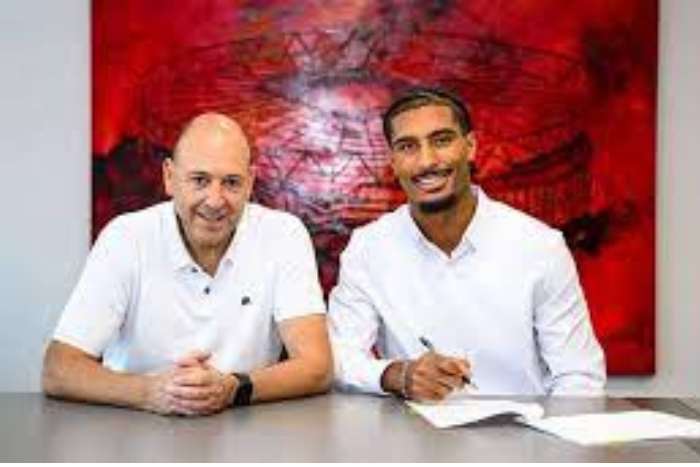 باير ليفركوزن يتعاقد رسميا مع المدافع الفرنسي الإيفواري لوك بادى