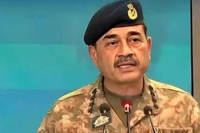 الجيش الباكستاني يتهم مقاتلين أفغان بتغذية هجمات طالبان باكستان ويحذر من تصعيد أمني