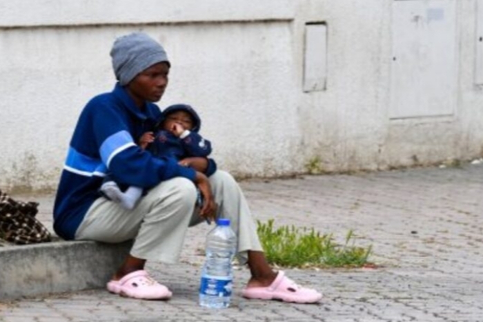 تونس.. احتجاز نساء وأطفال مهاجرين من إفريقيا بتهمة التسول