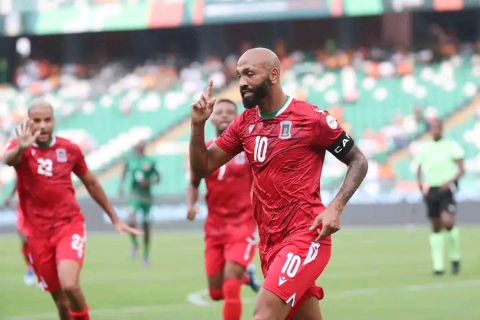 اعتزال هداف كأس أمم إفريقيا إيميلو إنسوي دوليا اعتزال هداف كأس أمم إفريقيا إيميلو إنسوي دوليا